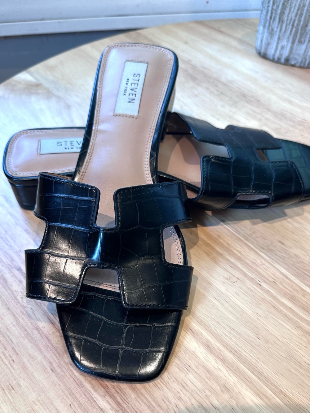 Steven by Steve Madden Black Croc-Embossed Slide Mules size 8